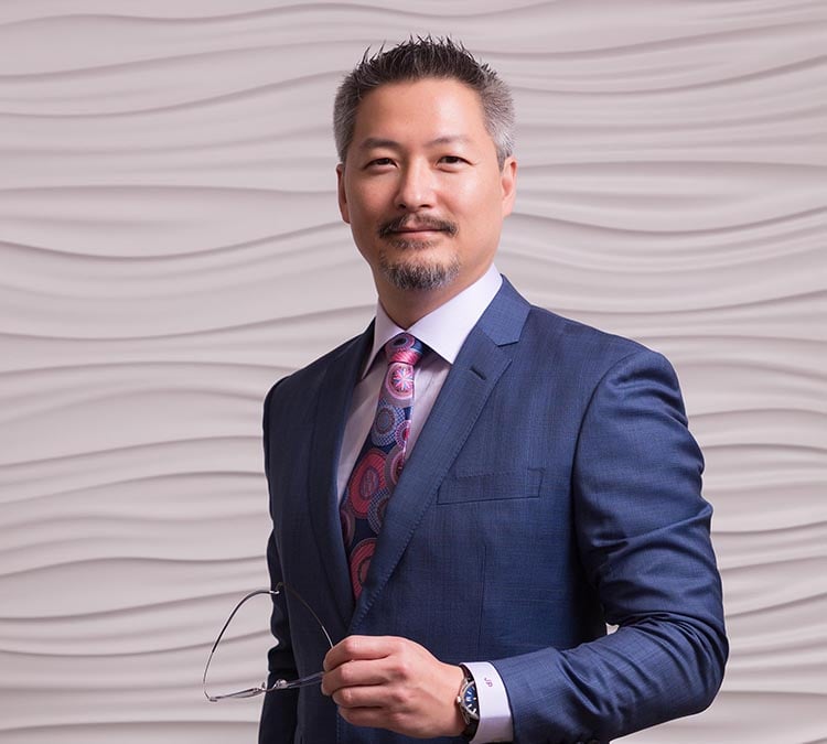 Dr. John Park, MD – Double Board Certified Plastic Surgeon Dr. John Park, MD - Homepage Headshot 2026